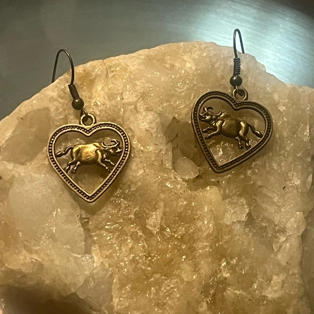 Year Of The Ox Chinese Zodiac Bronze Earrings-Boho Rustic Heart Western Gift-New - Picture 3 of 4